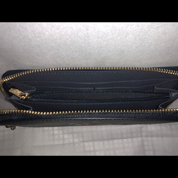 Authentic Coach Wallet - Picture 6 of 8